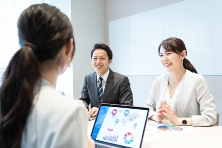 企業様の「やりたい」を形に変えるクリエイティブ集団